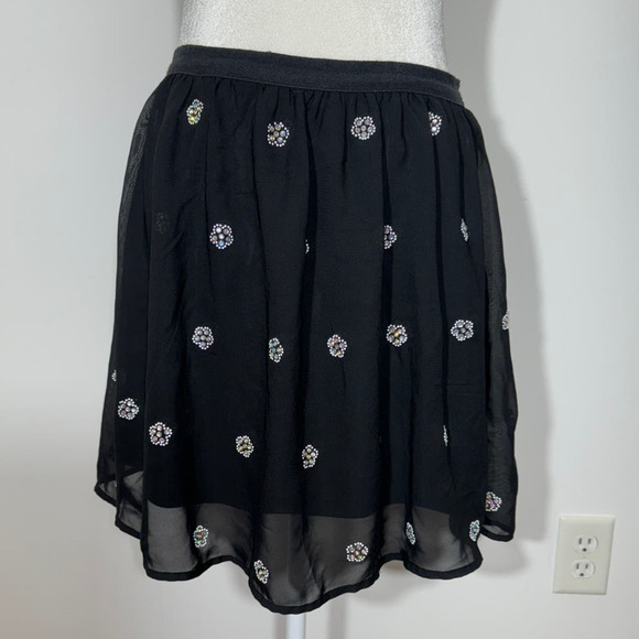 D-Signed Disney Girls Black with Pearl/Sequin Flower Skirt - Size Large - Picture 1 of 7